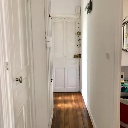 Hostnfly - Charming Apt In Batignolles District Parigi